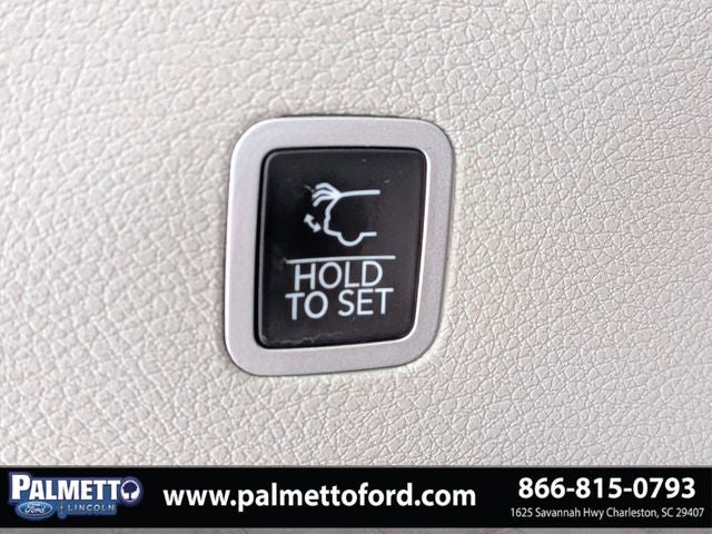2023 Jeep Grand Wagoneer Base