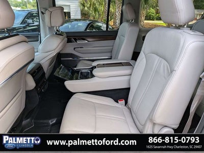 2023 Jeep Grand Wagoneer Base