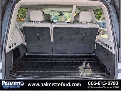 2023 Jeep Grand Wagoneer Base