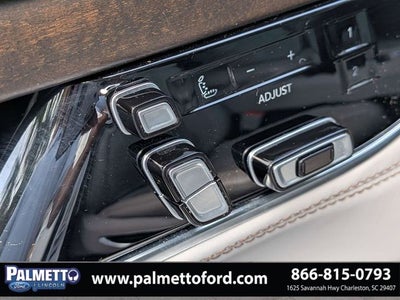 2023 Jeep Grand Wagoneer Base