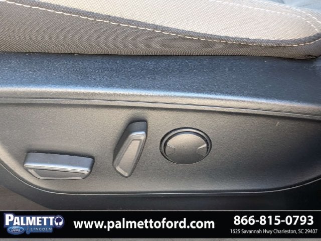2022 Ford Escape Hybrid SE