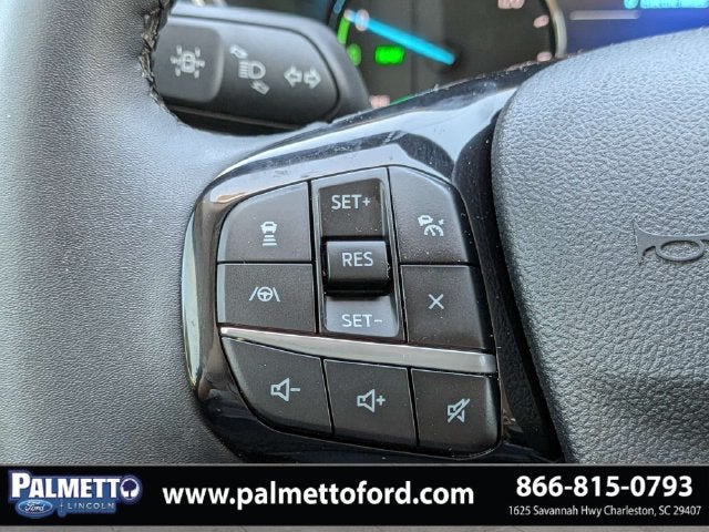 2022 Ford Escape Hybrid SE
