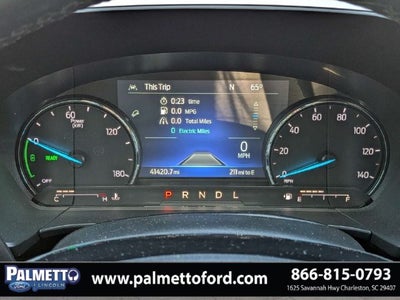 2022 Ford Escape Hybrid SE