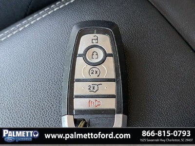 2022 Ford Escape Hybrid SE