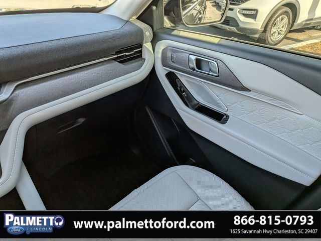 2025 Ford Explorer Platinum