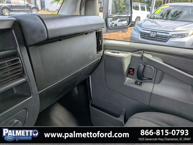 2022 Chevrolet Express 2500 Work Van Cargo