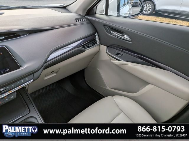 2023 Cadillac XT4 Luxury