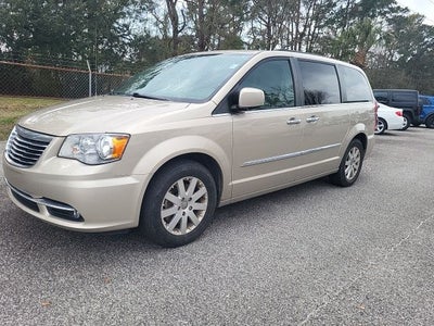 2016 Chrysler Town & Country Touring