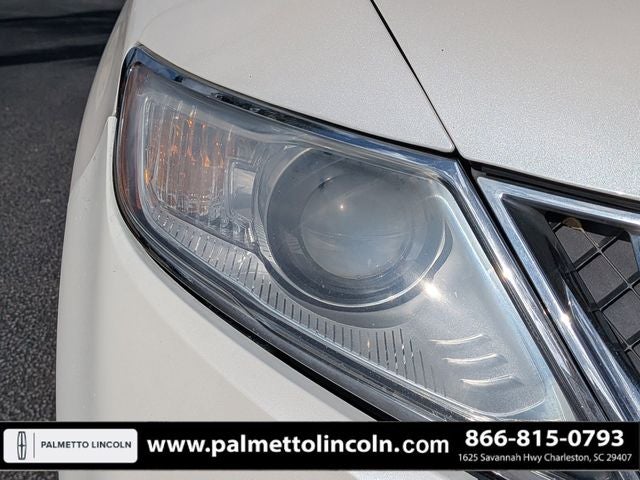 2014 Lincoln MKX Base