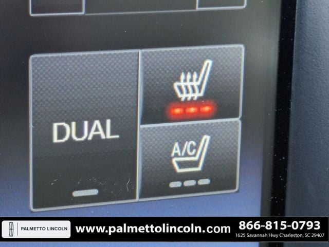 2014 Lincoln MKX Base