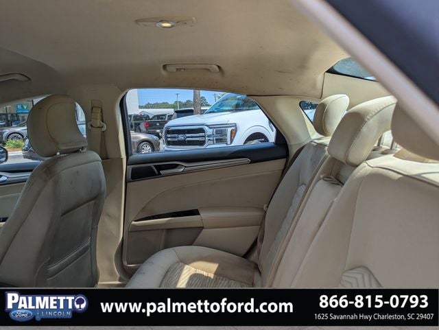 2016 Ford Fusion SE