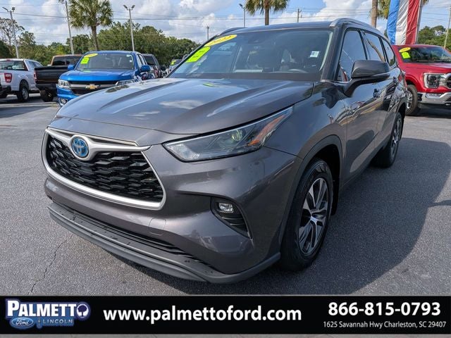 2022 Toyota Highlander Hybrid XLE