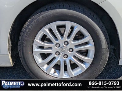 2016 Toyota Sienna XLE 8 Passenger