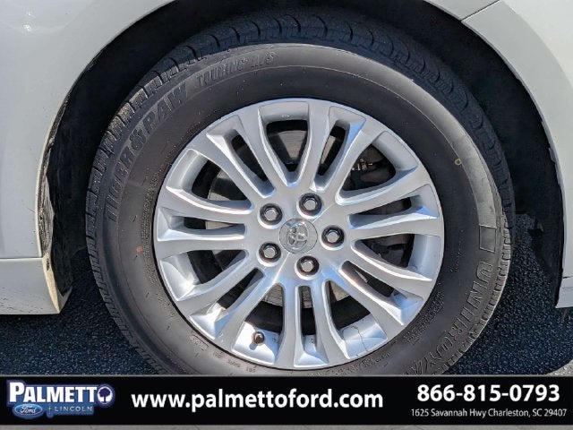 2016 Toyota Sienna XLE 8 Passenger
