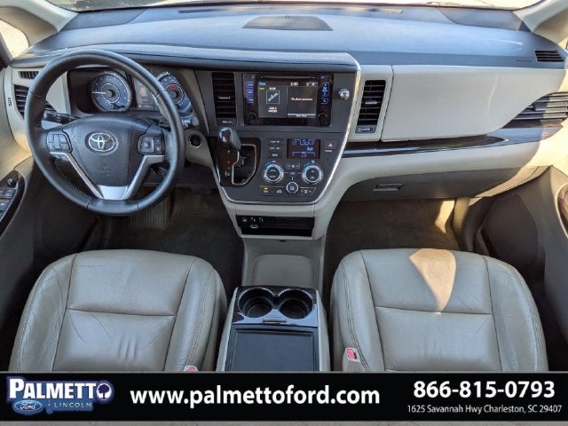 2016 Toyota Sienna XLE 8 Passenger