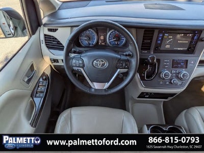 2016 Toyota Sienna XLE 8 Passenger