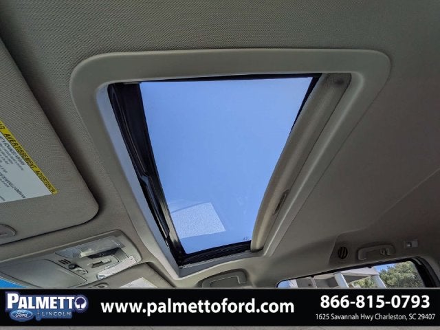 2016 Toyota Sienna XLE 8 Passenger