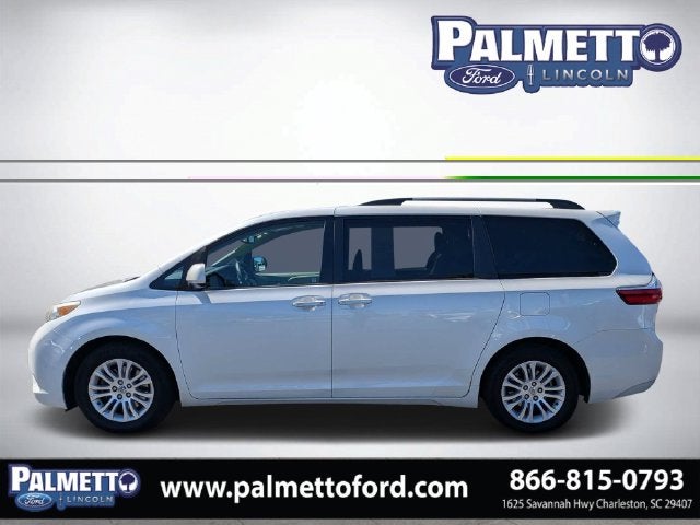2016 Toyota Sienna XLE 8 Passenger