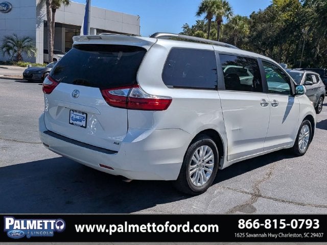 2016 Toyota Sienna XLE 8 Passenger