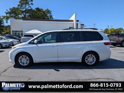 2016 Toyota Sienna XLE 8 Passenger