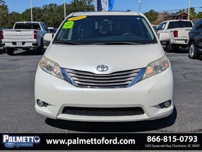 2016 Toyota Sienna XLE 8 Passenger