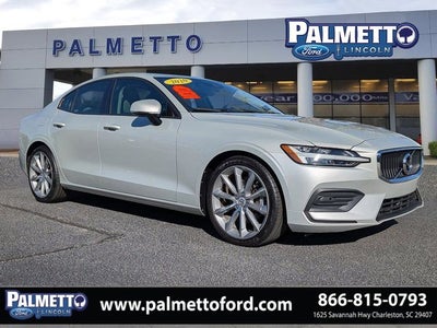 2020 Volvo S60 T5 Momentum