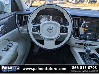 2020 Volvo S60 T5 Momentum