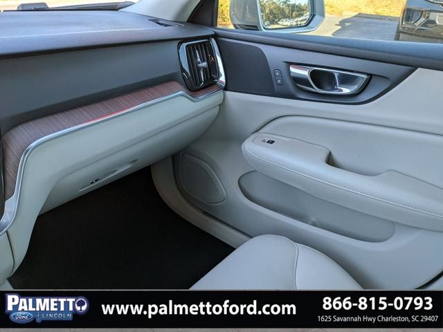 2020 Volvo S60 T5 Momentum