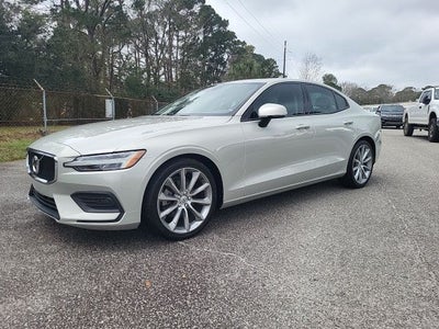 2020 Volvo S60 T5 Momentum