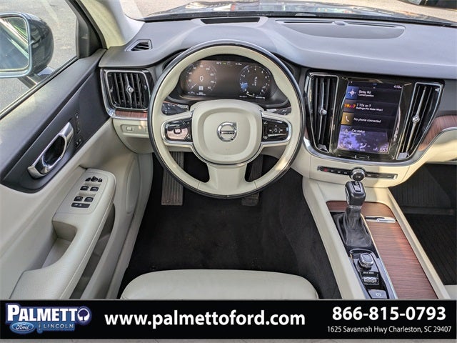 2021 Volvo S60 T5 Momentum