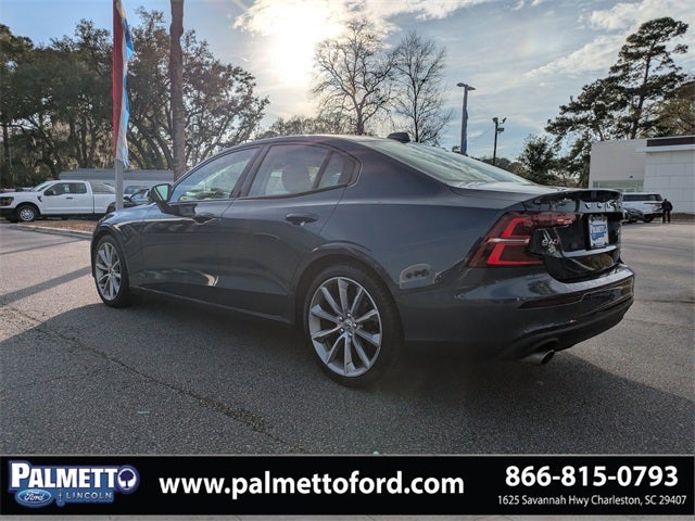 2021 Volvo S60 T5 Momentum