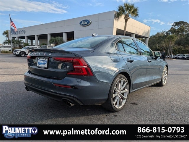 2021 Volvo S60 T5 Momentum