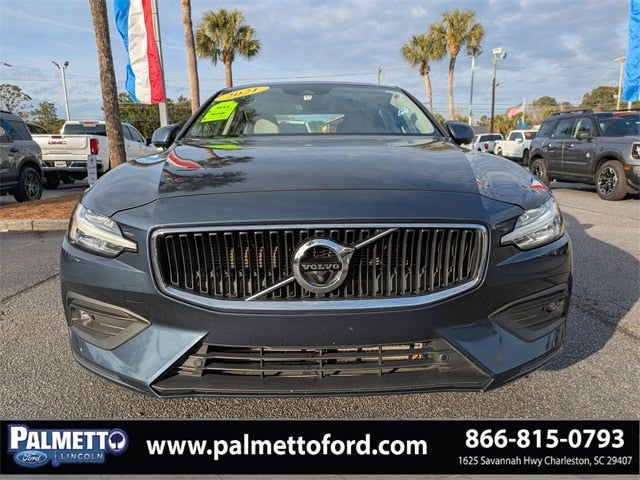 2021 Volvo S60 T5 Momentum