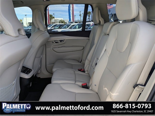 2022 Volvo XC90 T5 Momentum