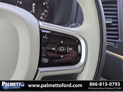 2022 Volvo XC90 T5 Momentum