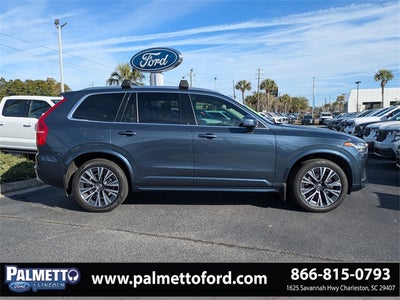 2022 Volvo XC90 T5 Momentum