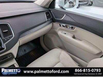 2020 Volvo XC90 T5 Momentum
