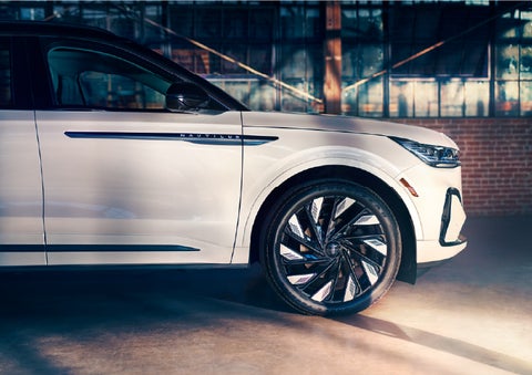 The wheels of the available Jet Appearance Package are highlighted. | Palmetto Lincoln in Charleston SC