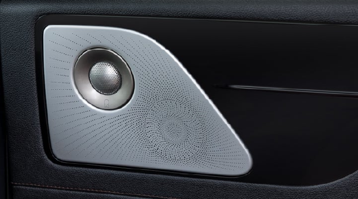 A close-up view of the available Revel® Ultima 3D Audio System. | Palmetto Lincoln in Charleston SC