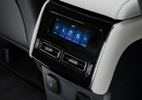 The second row touch screen displays audio and temperature control settings. | Palmetto Lincoln in Charleston SC